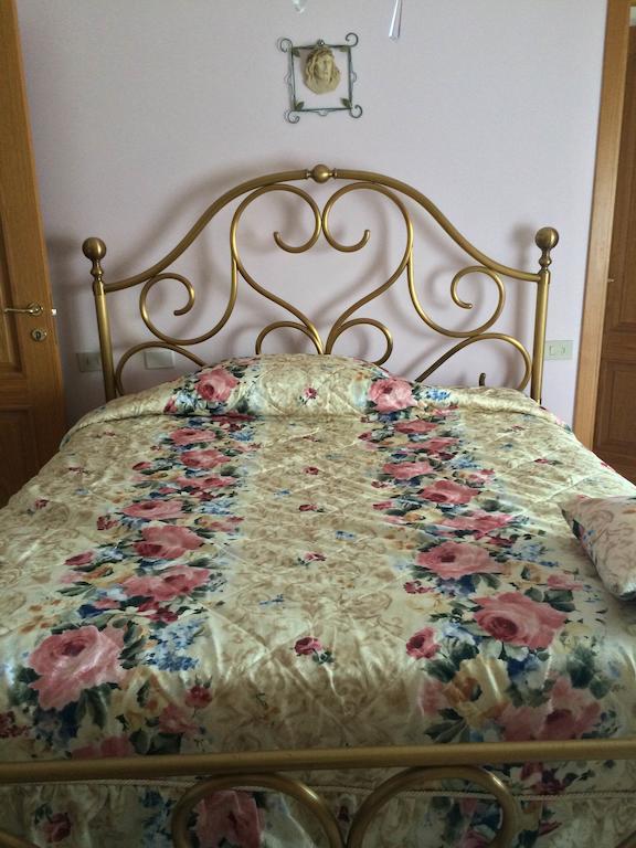 B&B Mirella Città Sant'Angelo Zimmer foto